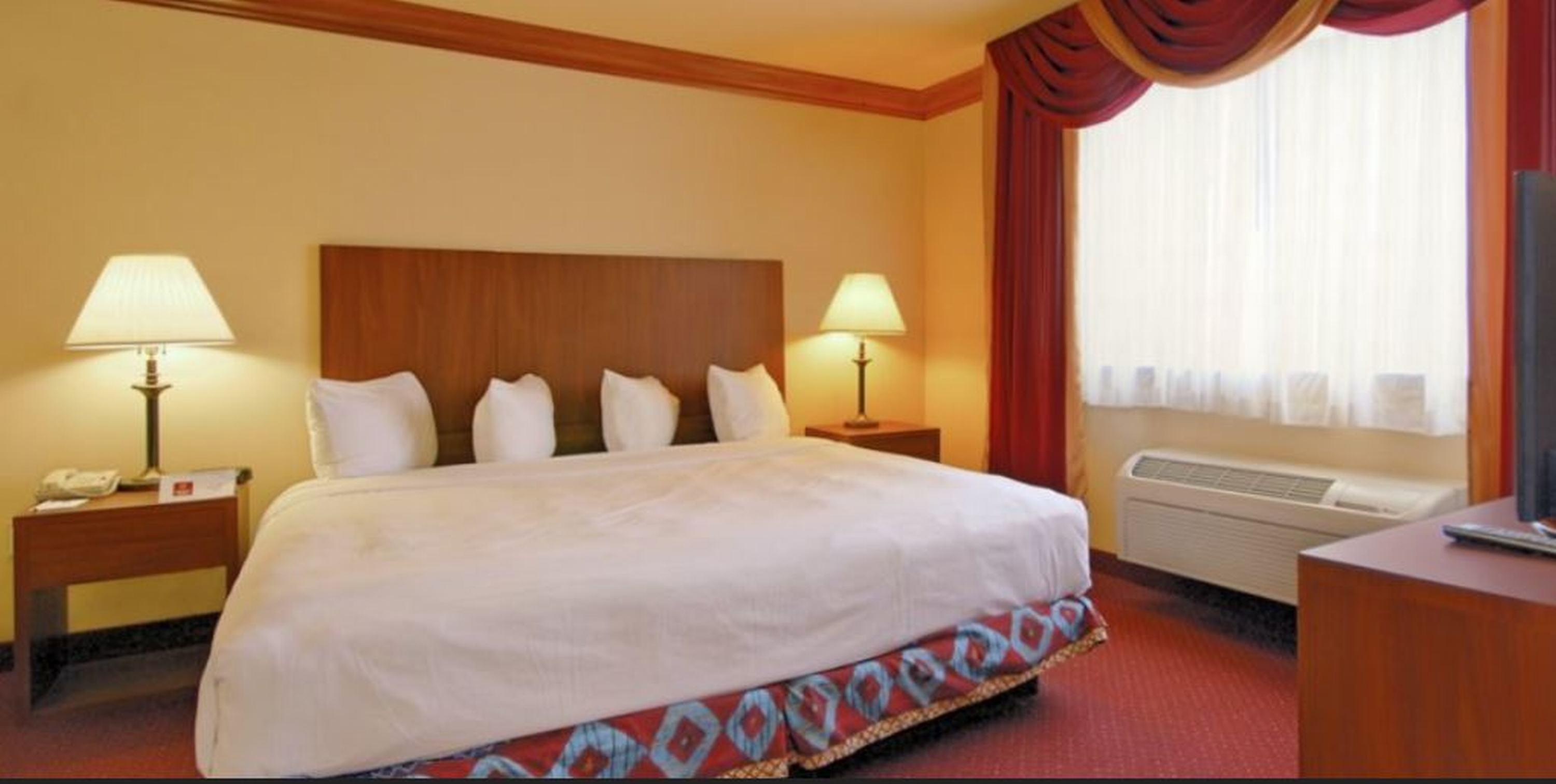 Quality Inn & Suites Denver Airport - Gateway Park Aurora Eksteriør billede