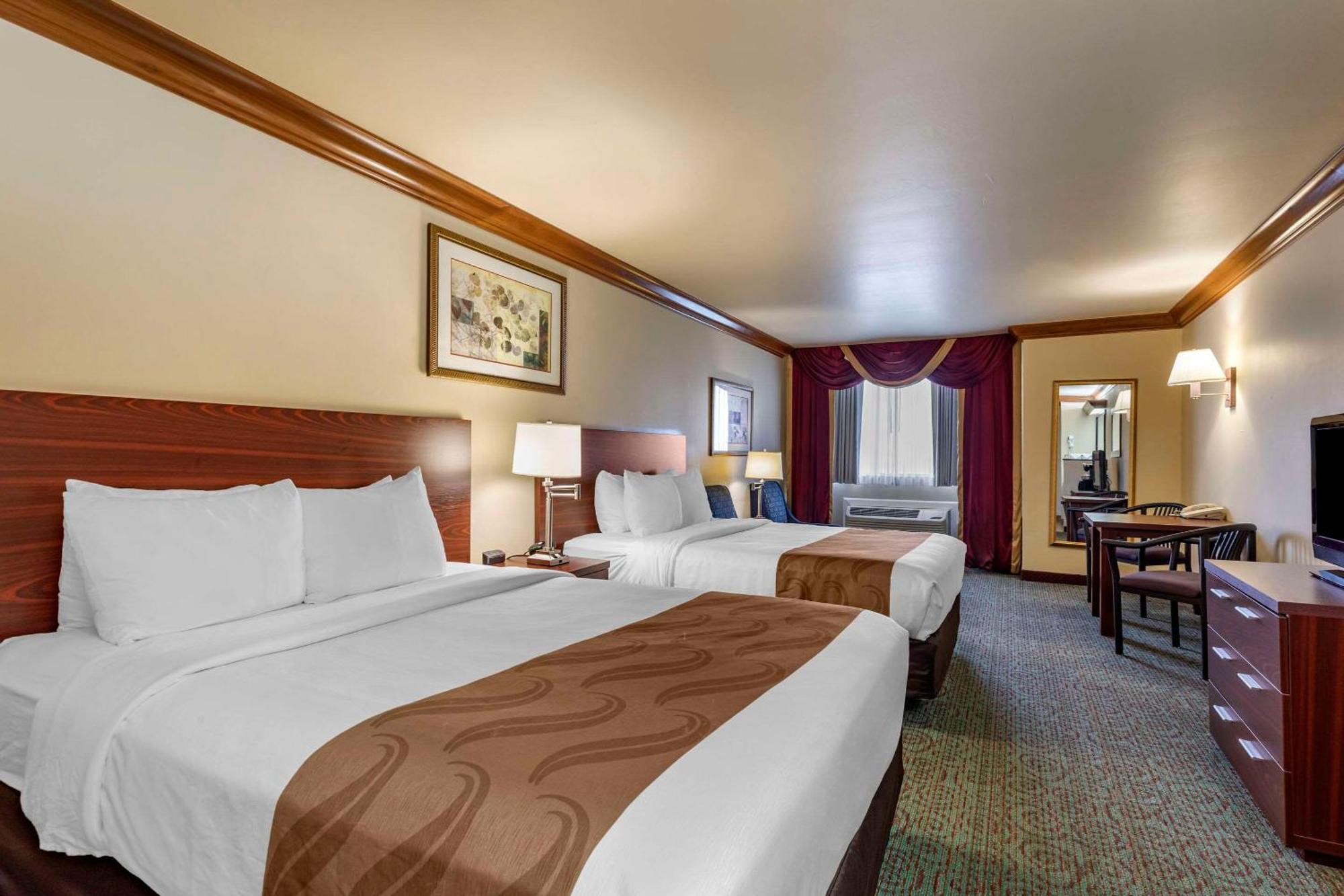 Quality Inn & Suites Denver Airport - Gateway Park Aurora Eksteriør billede
