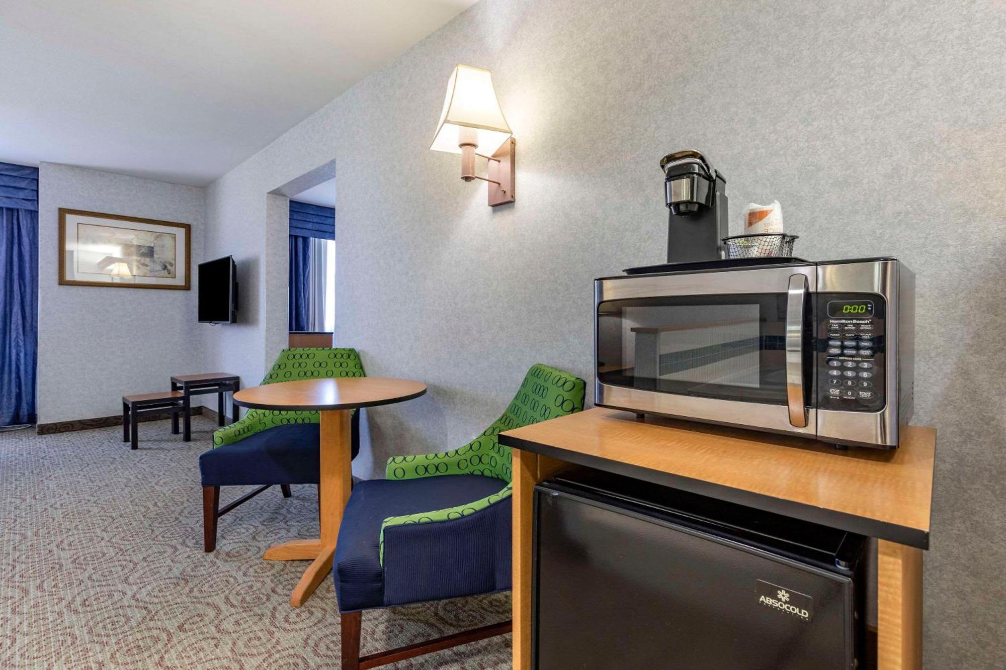 Quality Inn & Suites Denver Airport - Gateway Park Aurora Eksteriør billede