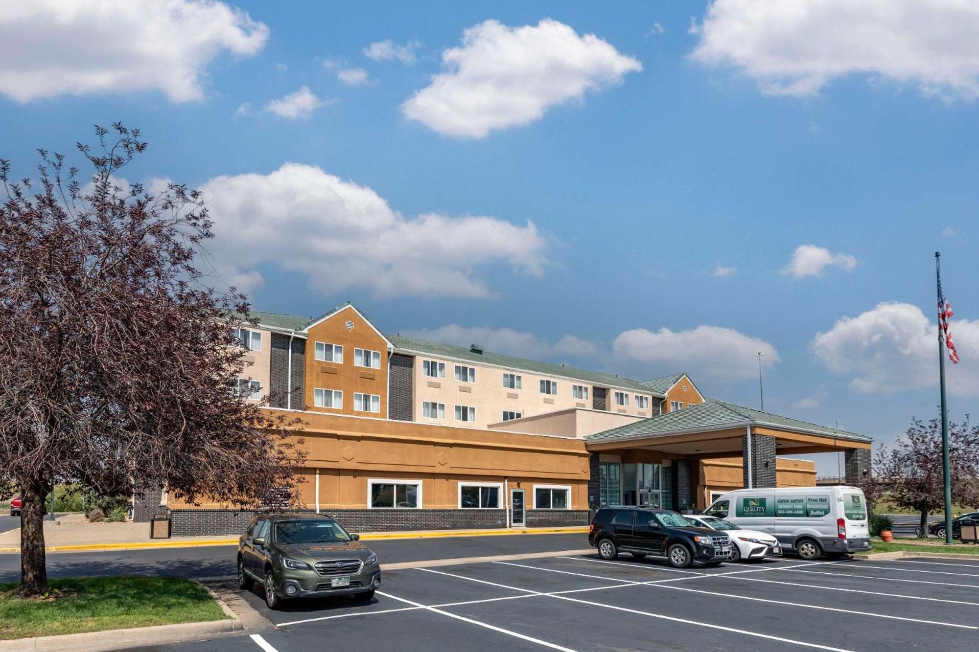 Quality Inn & Suites Denver Airport - Gateway Park Aurora Eksteriør billede